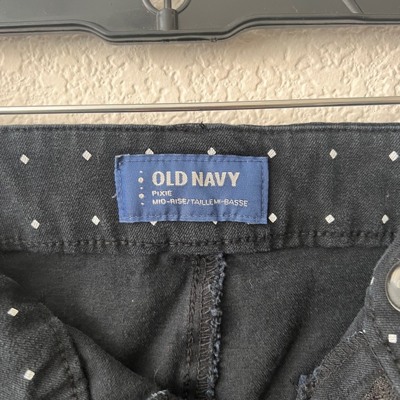 Old Navy Women’s Size 18 Regular Pixie Mid Rise Black Pants White Diamond Print - Picture 4 of 9